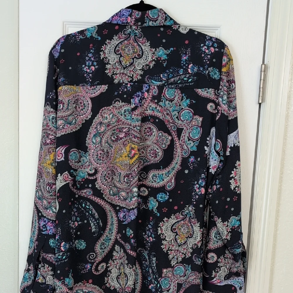 Express Pink Blouse with Paisley Print - Picture 3 of 6